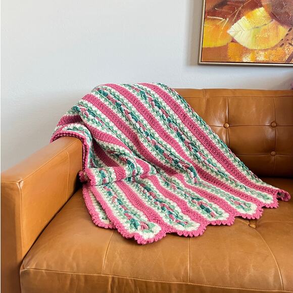 Handmade Crochet Granny Baby Blanket Afghan Knit Scalloped Edge Throw - Picture 10 of 10